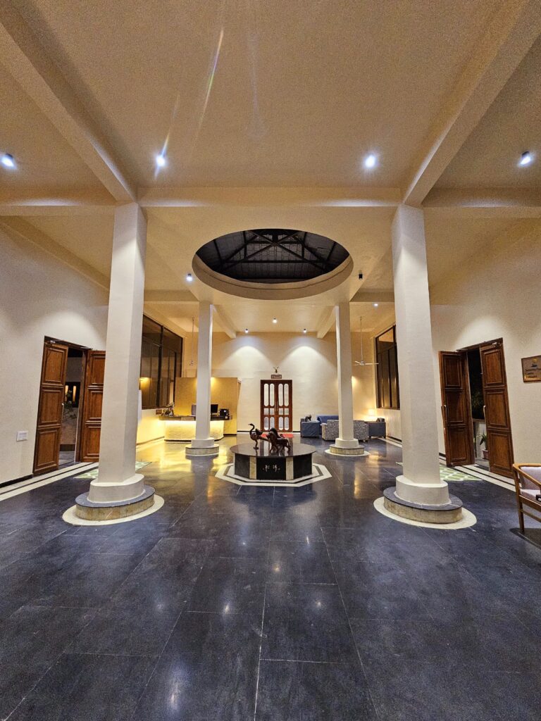 luxury jungle resort features